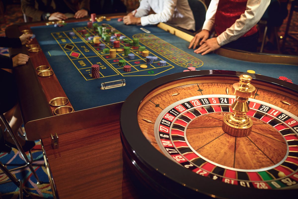 Casino Baccarat: Understanding the Rules and Gameplay